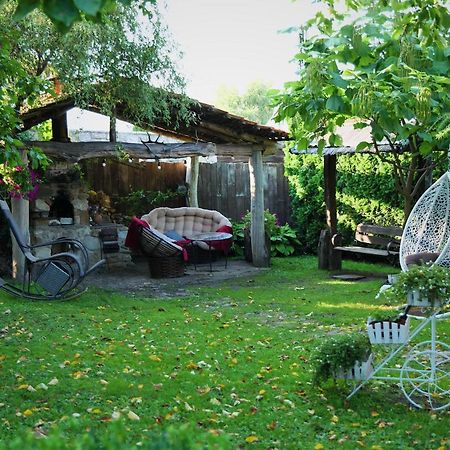 Sadyba Pochayiv Villa Potjayiv Exteriör bild