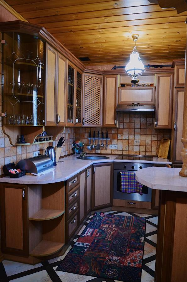 Sadyba Pochayiv Villa Potjayiv Exteriör bild