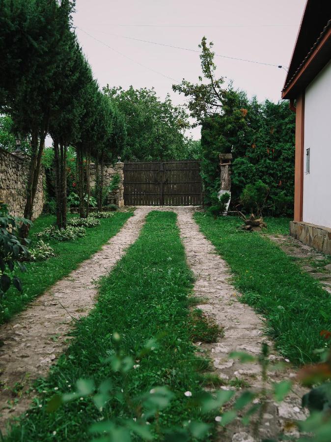 Sadyba Pochayiv Villa Potjayiv Exteriör bild