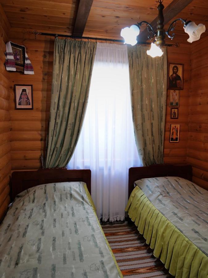 Sadyba Pochayiv Villa Potjayiv Exteriör bild
